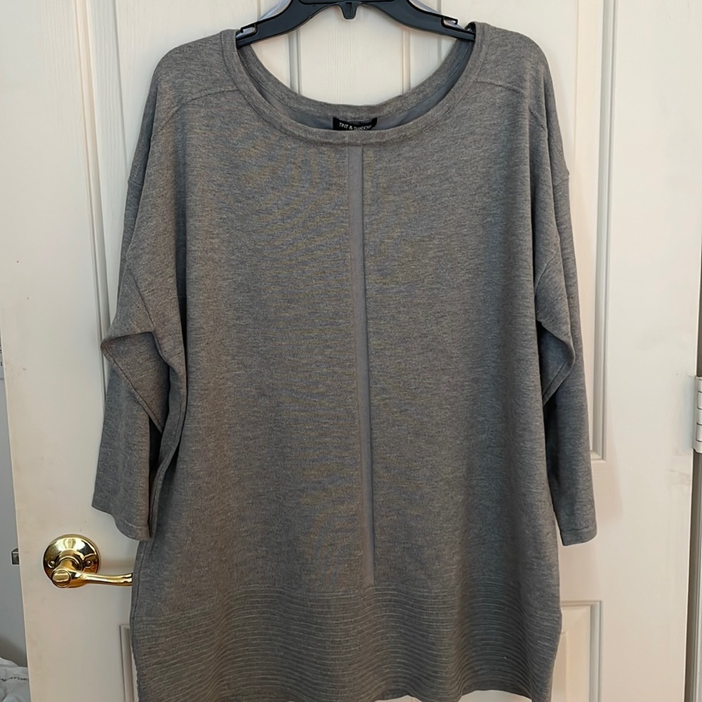 FABULOUS GRAY SWEATER NWT